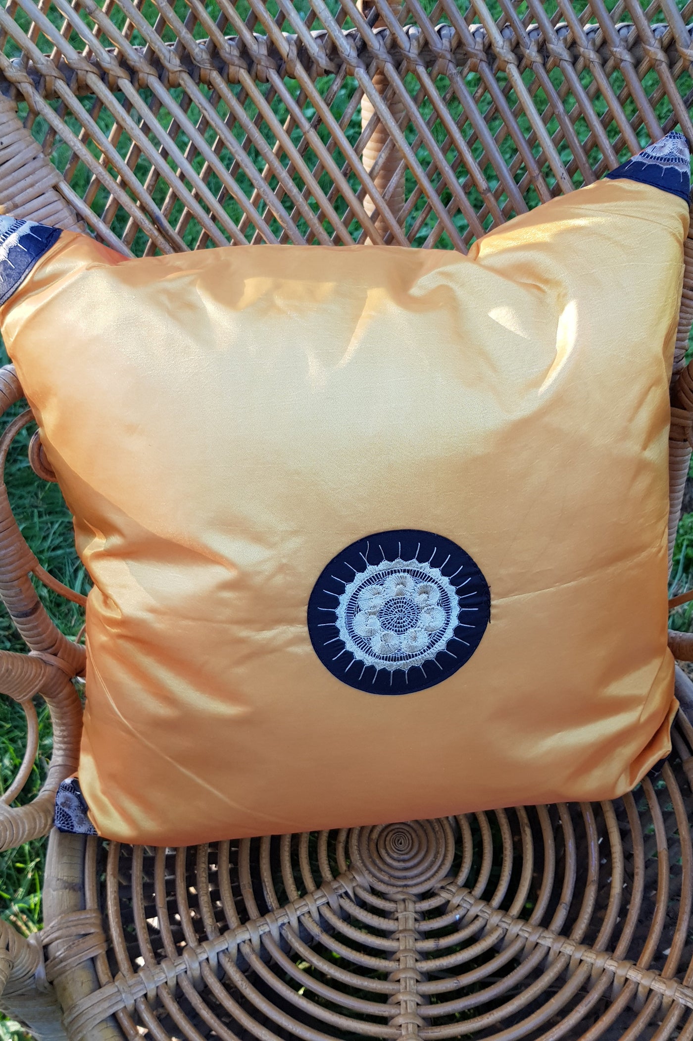 Sunburst Silk Throw Pillowcase