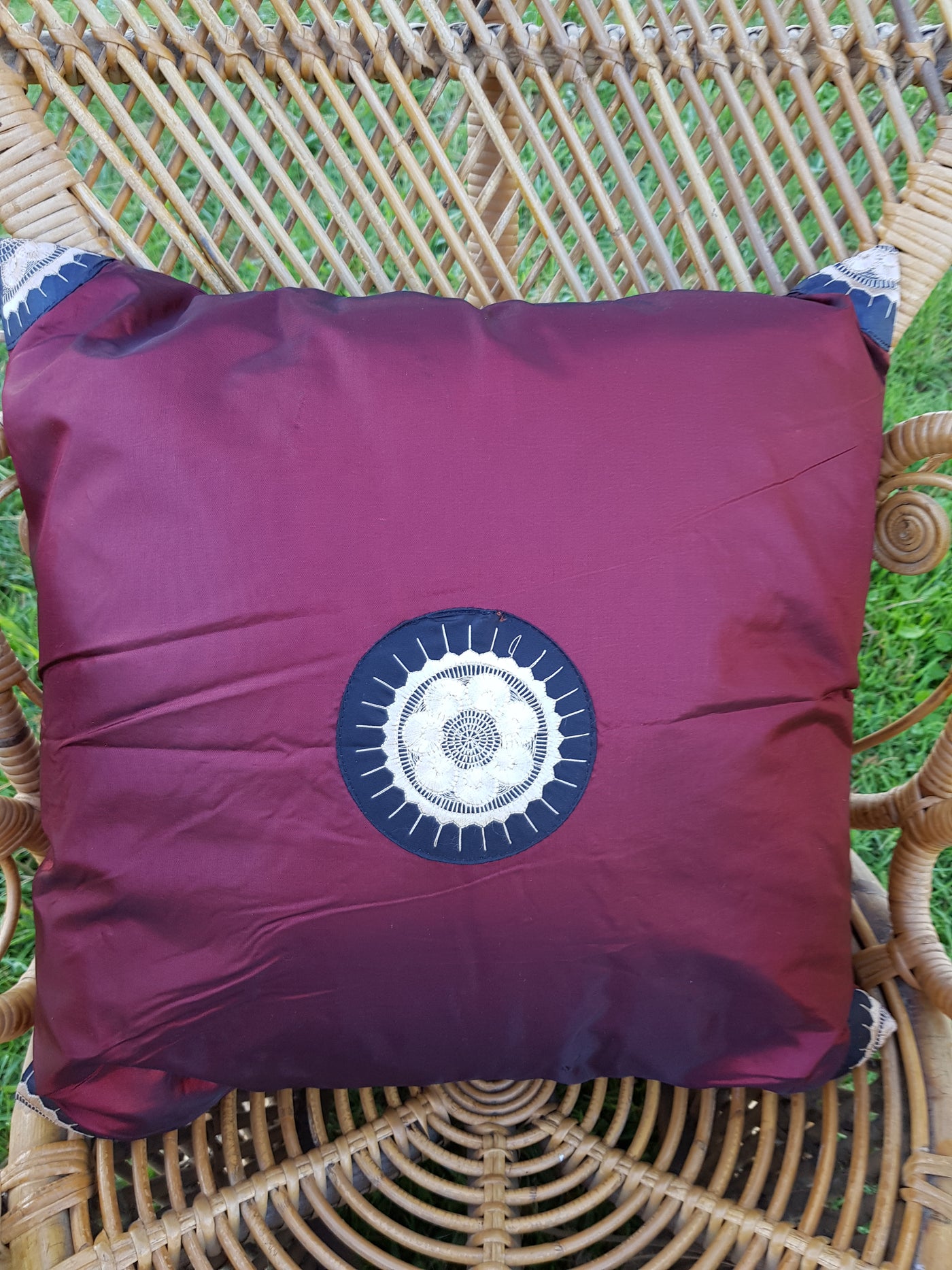 Sunburst Silk Throw Pillowcase