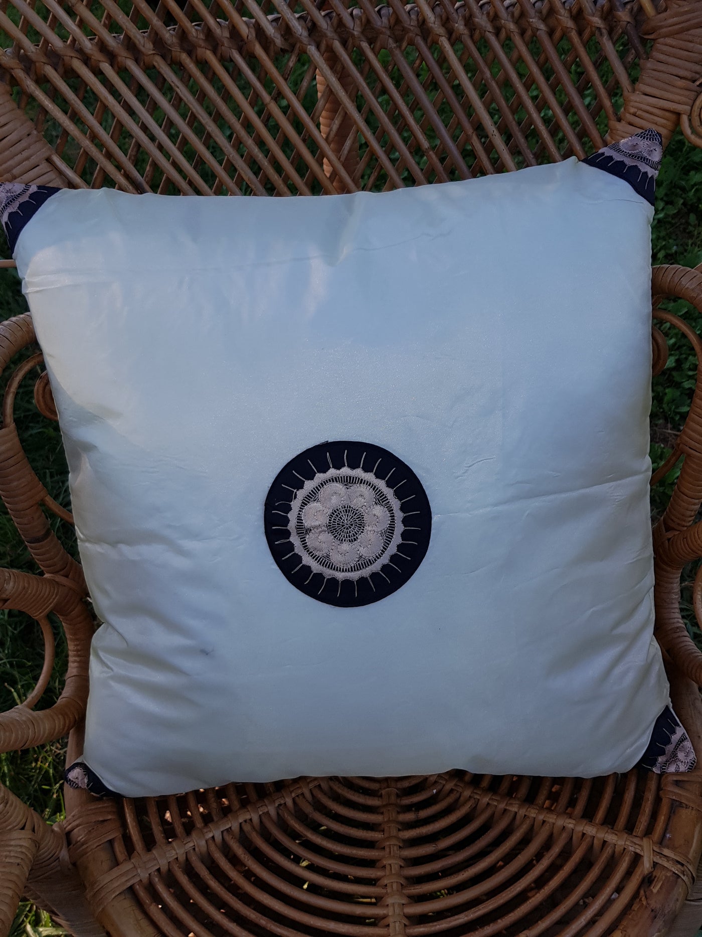 Sunburst Silk Throw Pillowcase