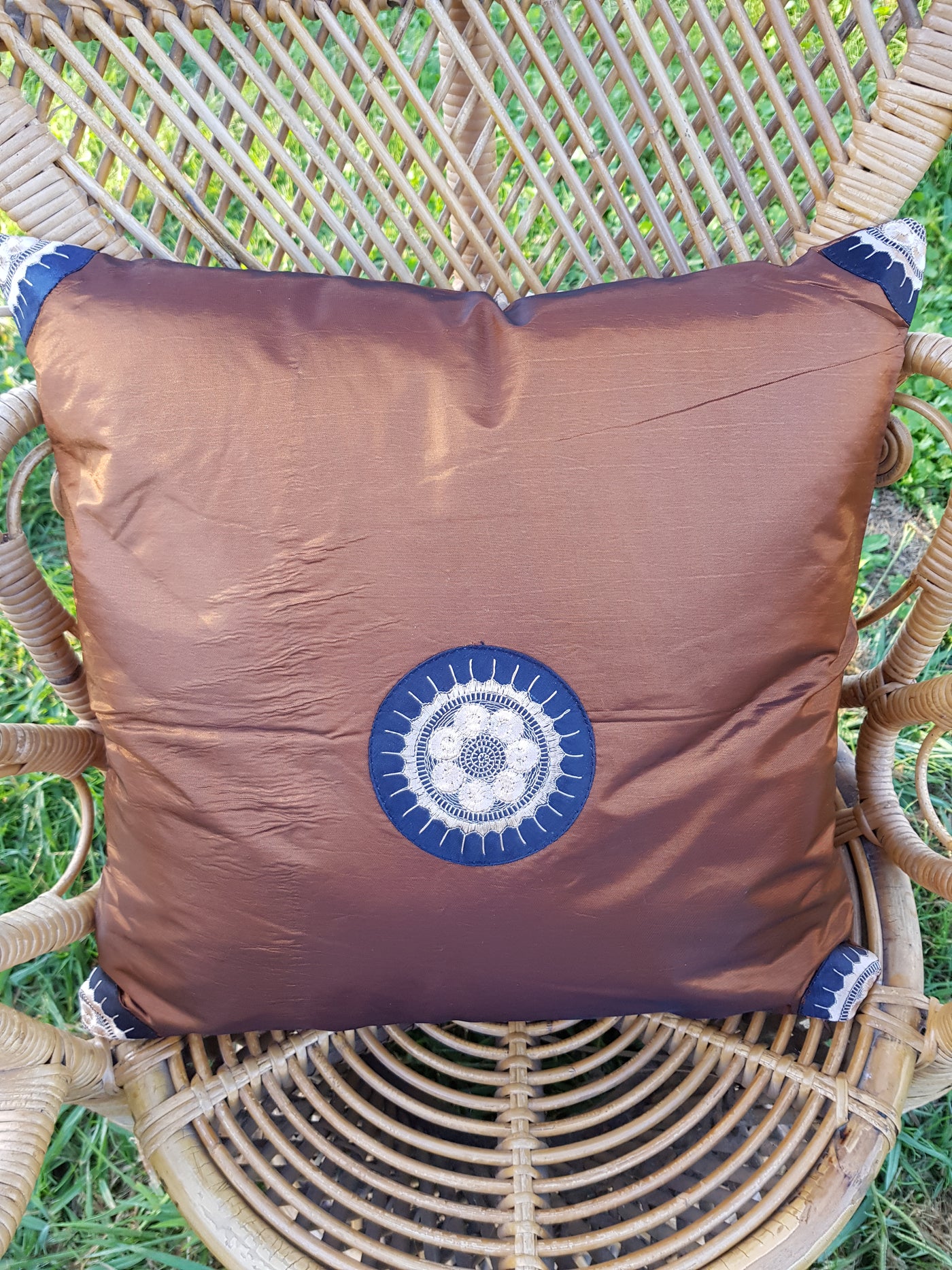 Sunburst Silk Throw Pillowcase